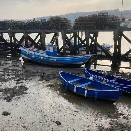 Pebbles 7 In The Old County 아파트