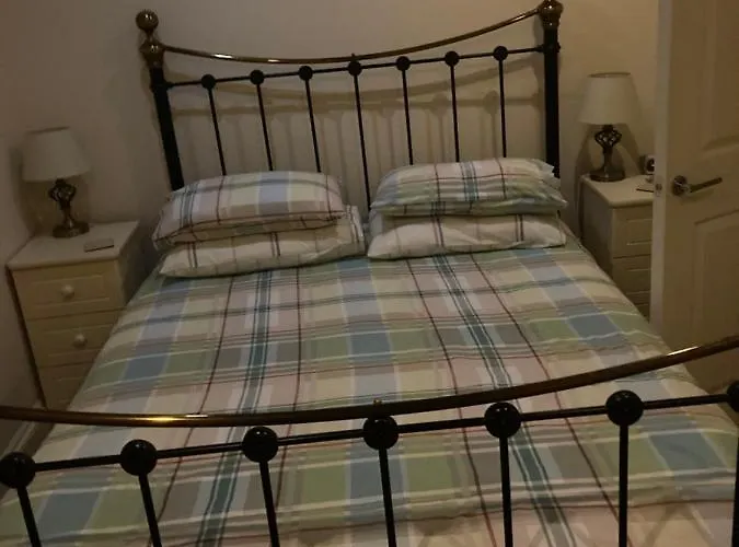 Pebbles 7 In The Old County * 휫비