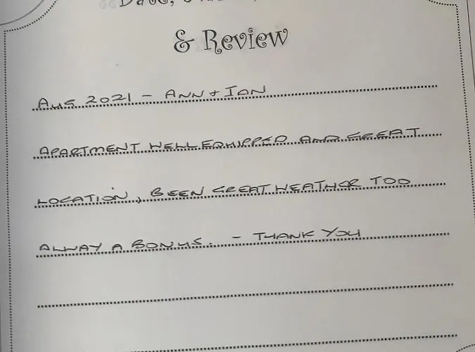 Pebbles 7 In The Old County 아파트