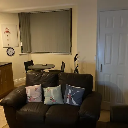 Pebbles 7 In The Old County